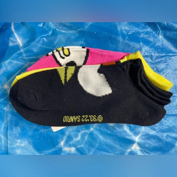 Hello Kitty and Friends - 5 Pairs of Socks - Size 4-10 - BNWT 😽 - Picture 3 of 9